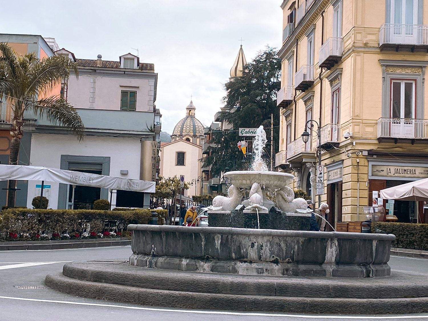 Vico Equense: Piazza Umberto I Fountain